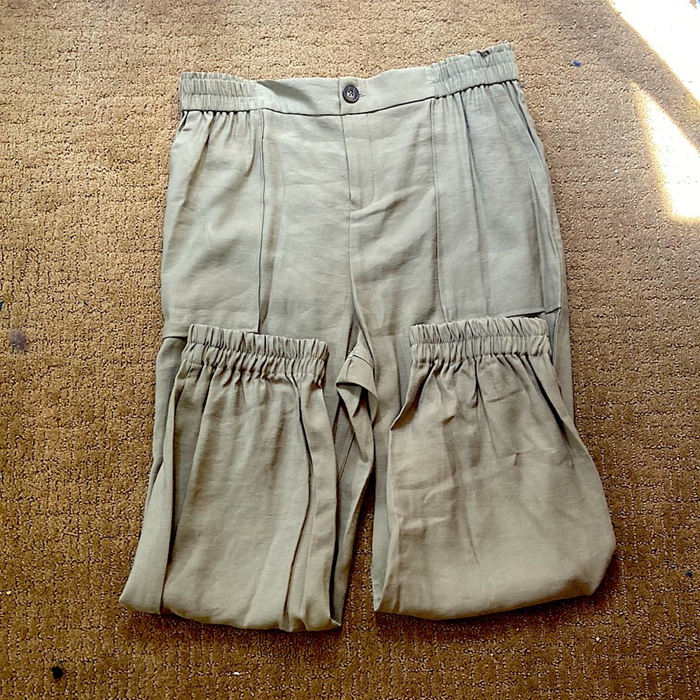 XL Elodie Nordstrom Rack Stretchy Waist New with Tag and New Button